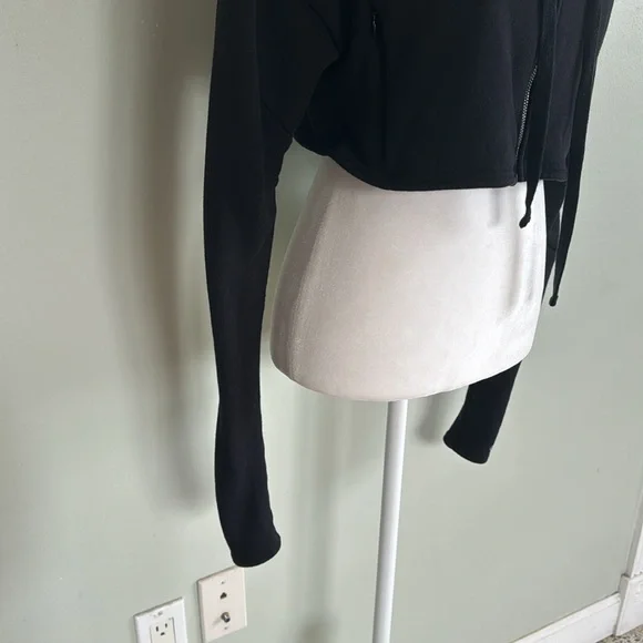 ALO Yoga Extreme Crop Zip Up Hoodie Black - Picture 10 of 13